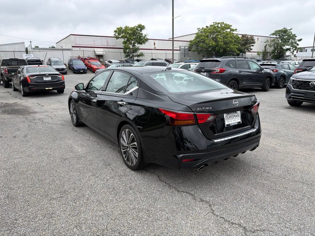 Used 2023 Nissan Altima 2.5 SL FWD image 8