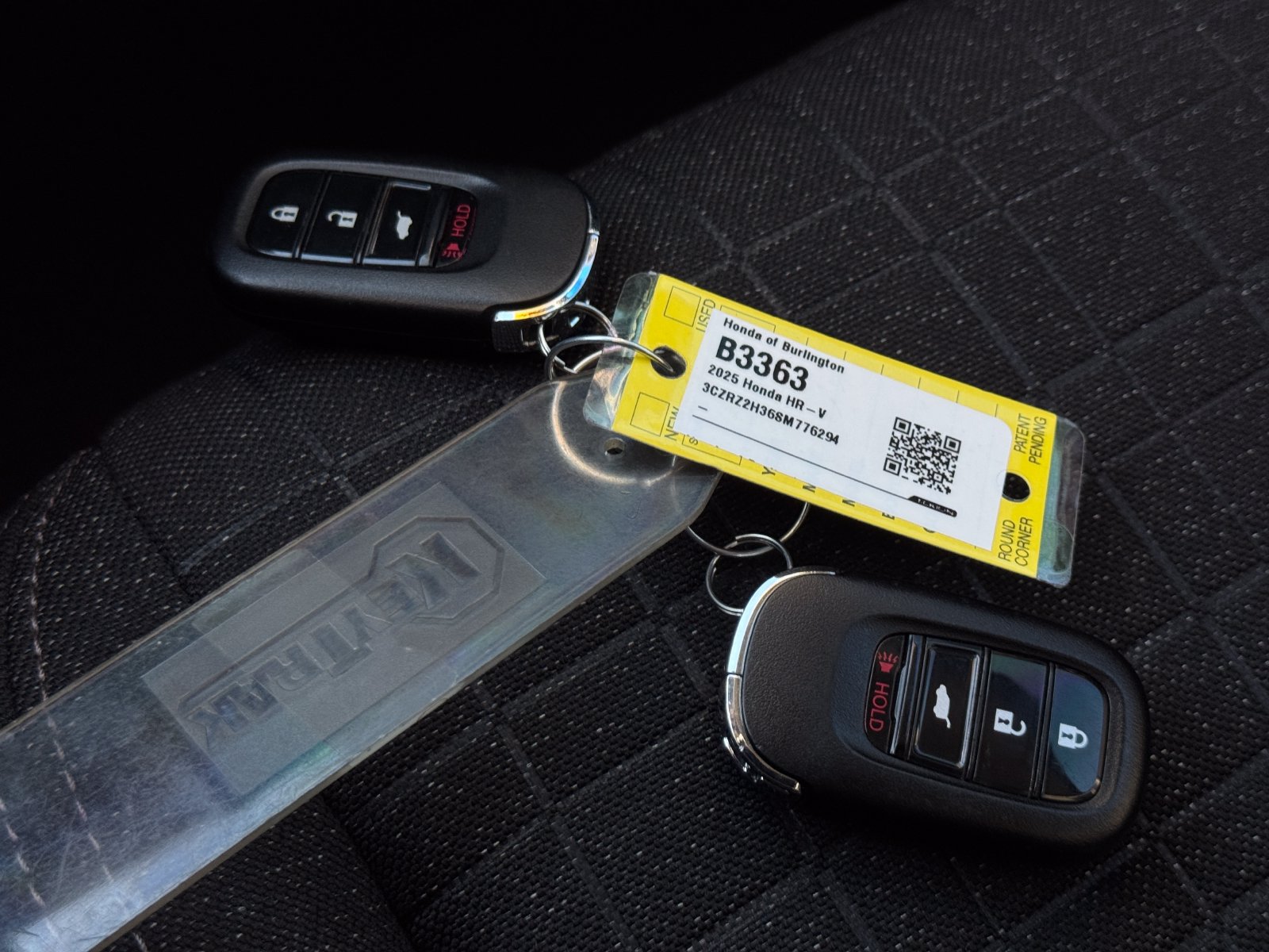 Certified 2025 Honda HR-V LX image 27