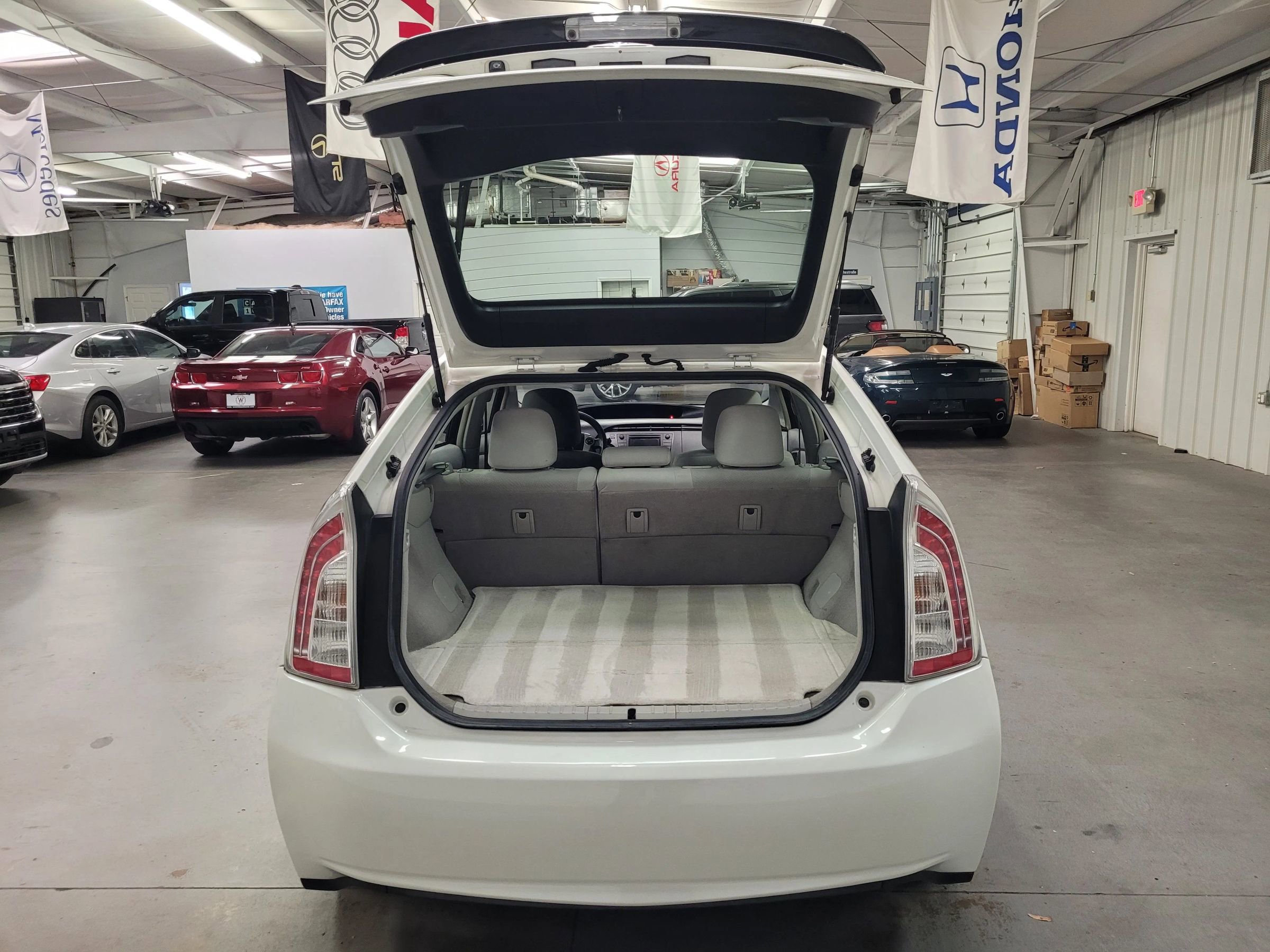 Used 2015 Toyota Prius Two image 33