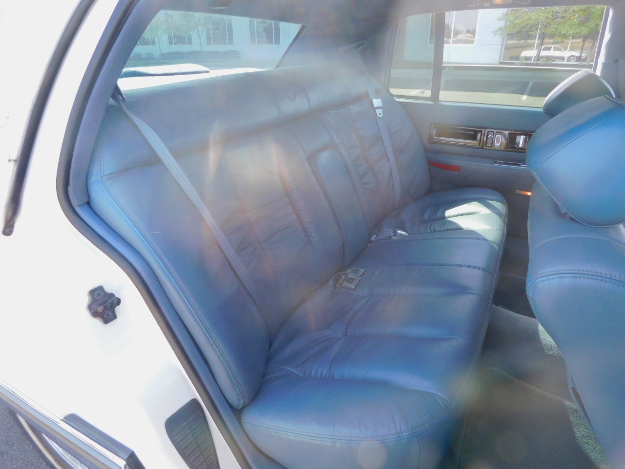 Used 1995 Cadillac Fleetwood Brougham image 26