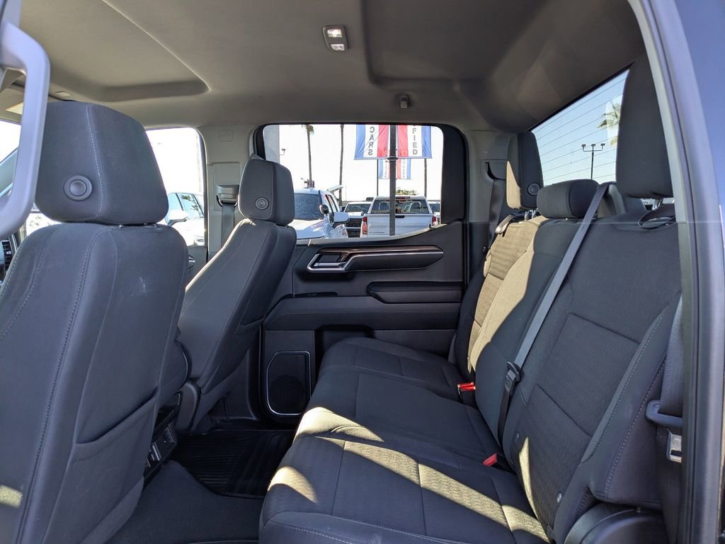 Used 2025 Chevrolet Silverado 1500 LT image 14