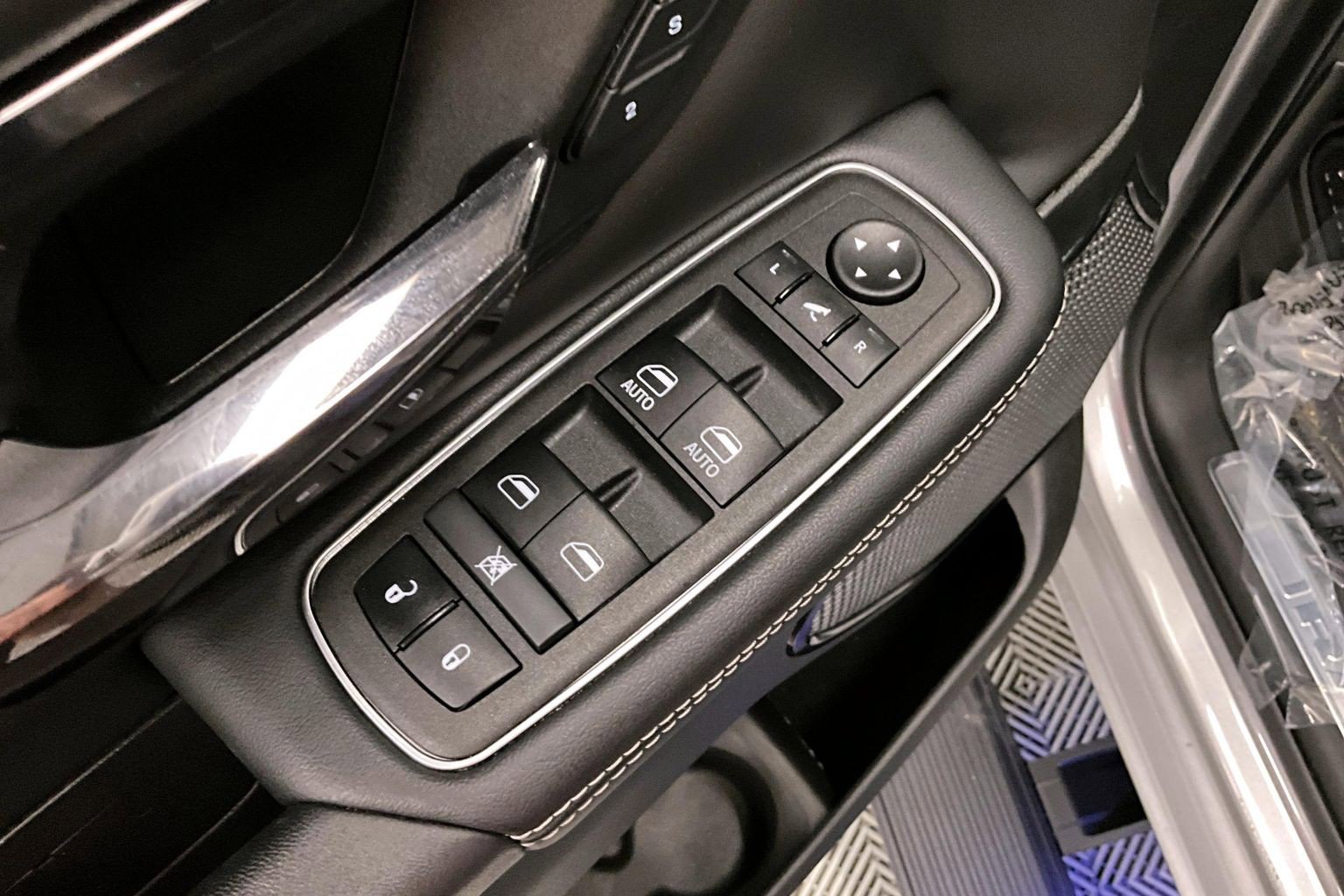 Used 2024 RAM 1500 Limited AWD/4WD image 41