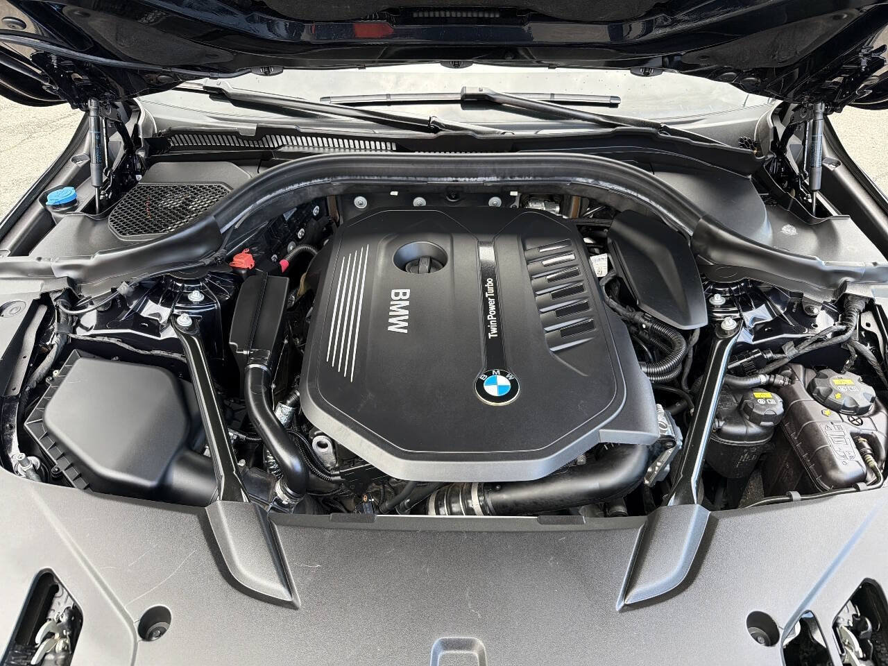 Used 2018 BMW 640i Gran Turismo xDrive AWD/4WD image 14