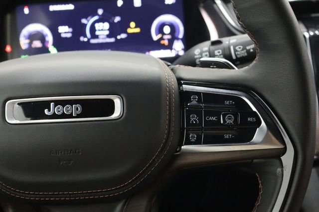 Used 2023 Jeep Grand Cherokee L Summit w/ Advanced Protech Group IV image 34