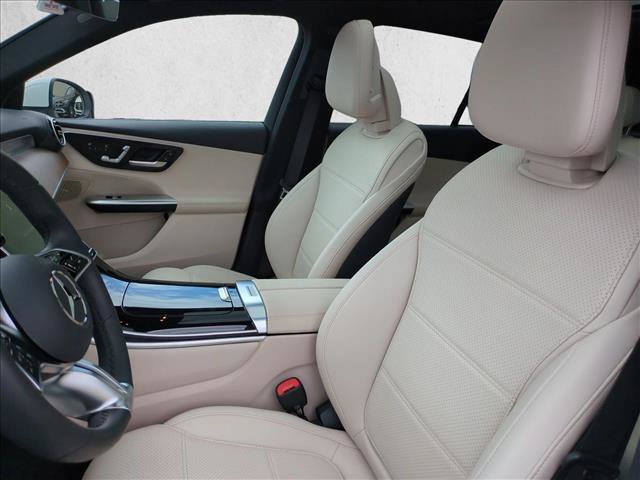 Used 2026 Mercedes-Benz GLC 300 image 16