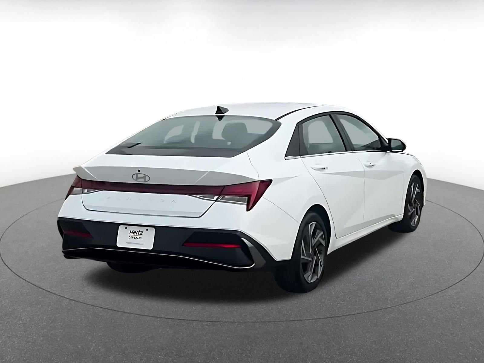 Used 2025 Hyundai Elantra SEL image 15