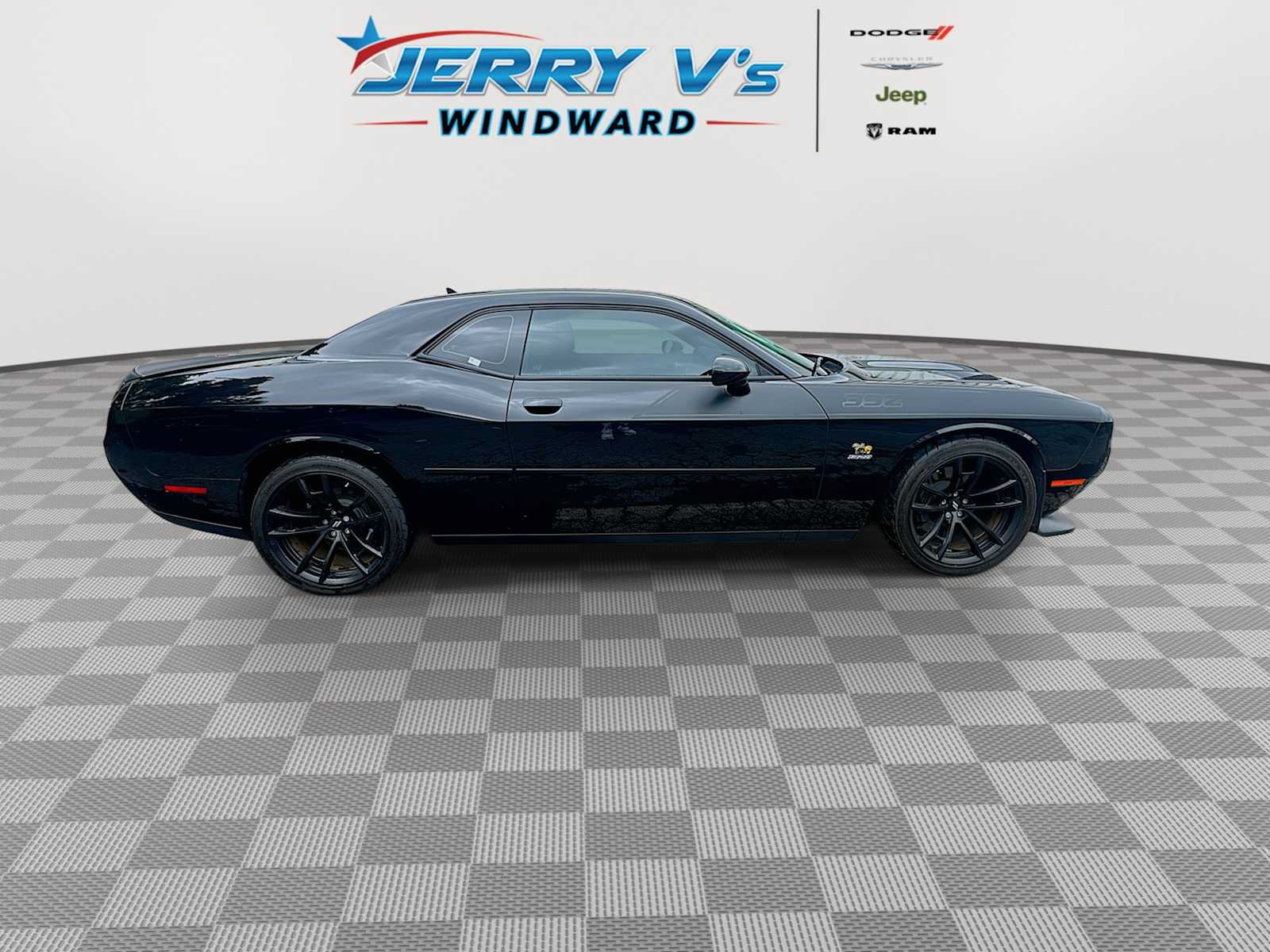 Used 2021 Dodge Challenger R/T Scat Pack RWD image 9
