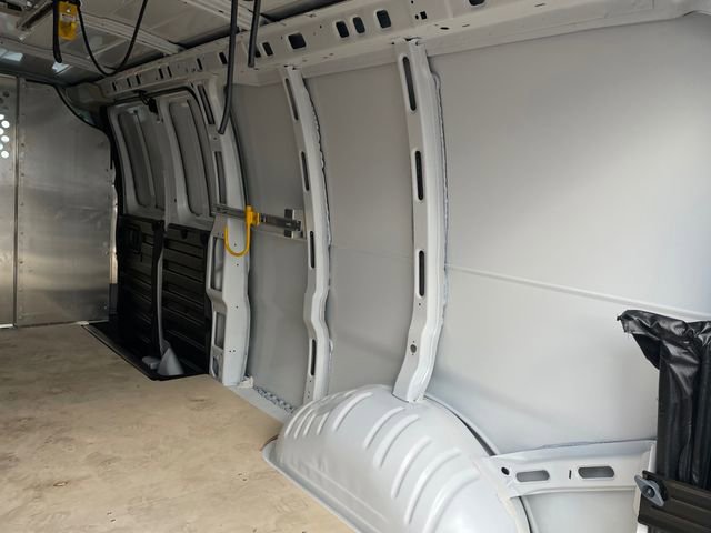 Used 2025 Chevrolet Express 2500 Extended w/ Communications Package image 28