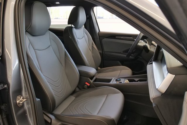 New 2026 Volkswagen Tiguan SE R-Line image 16