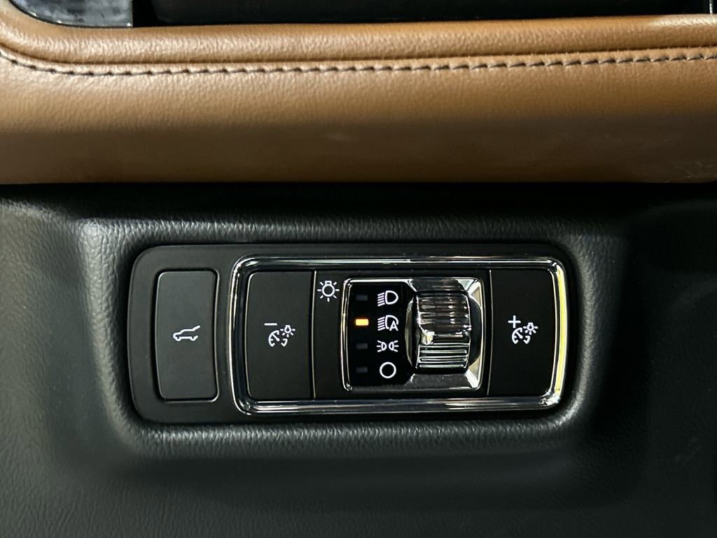 Used 2023 Lincoln Aviator Reserve w/ Elements Package Plus AWD/4WD image 20