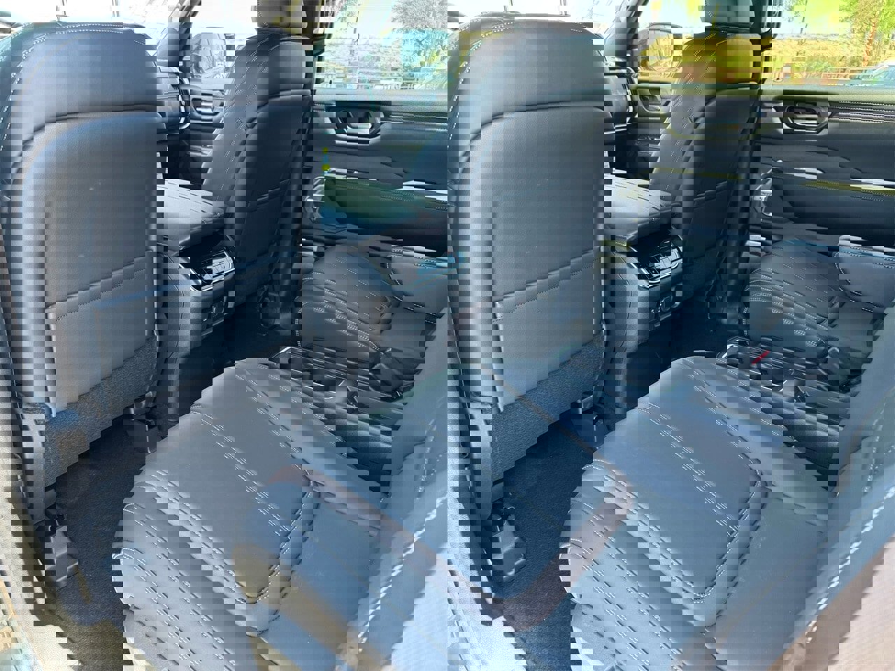 New 2025 Nissan Armada SL w/ Captain's Chari Seat Package image 23