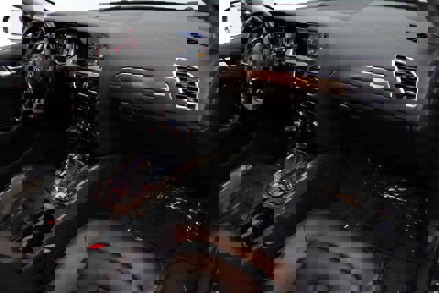 Used 2015 Audi A4 2.0T Premium Plus w/ Technology Package image 21