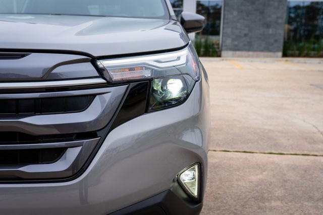 Certified 2025 Subaru Forester Premium image 3