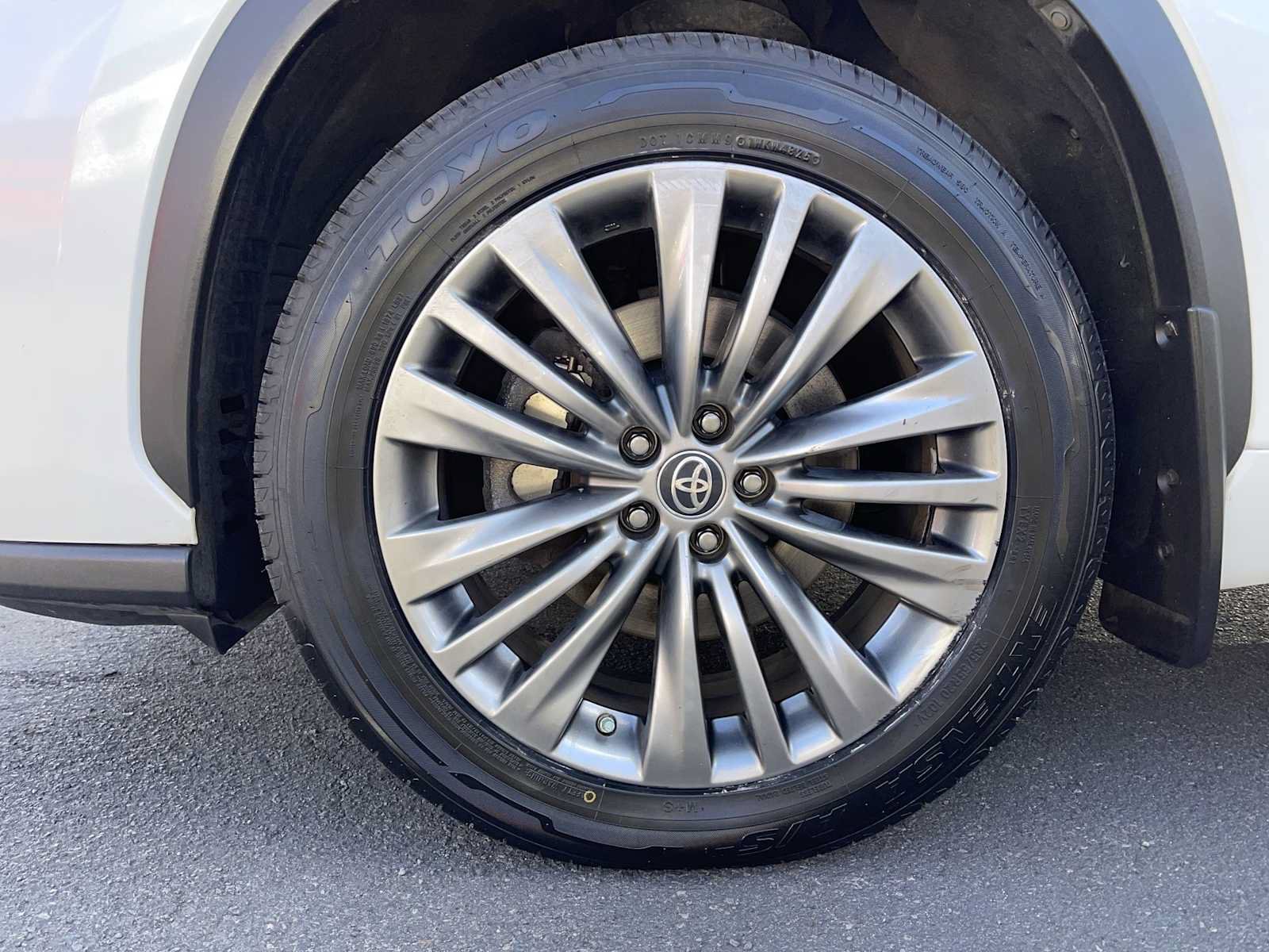 Used 2020 Toyota Highlander Platinum AWD/4WD image 19