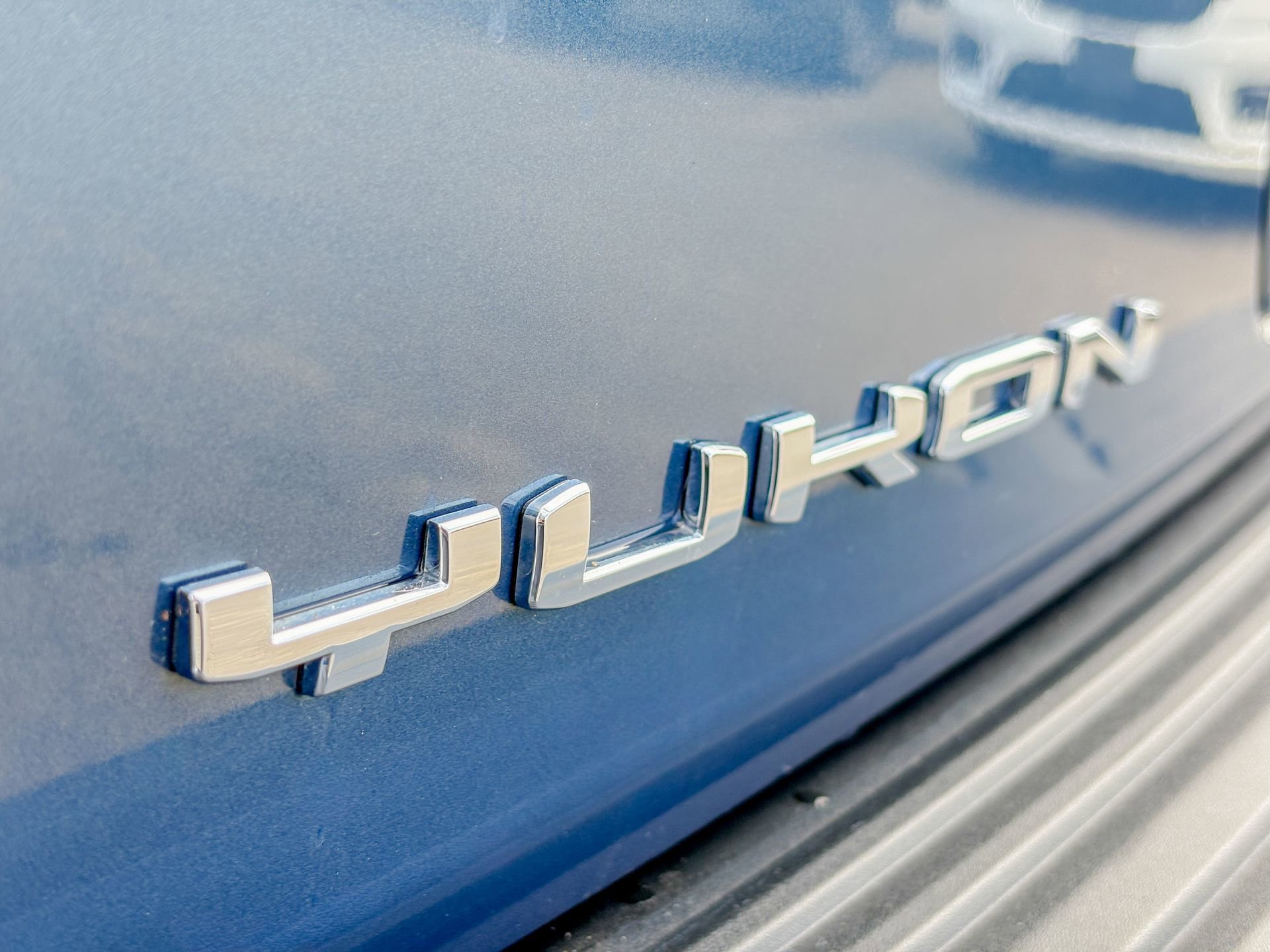 Used 2025 GMC Yukon XL Elevation image 26