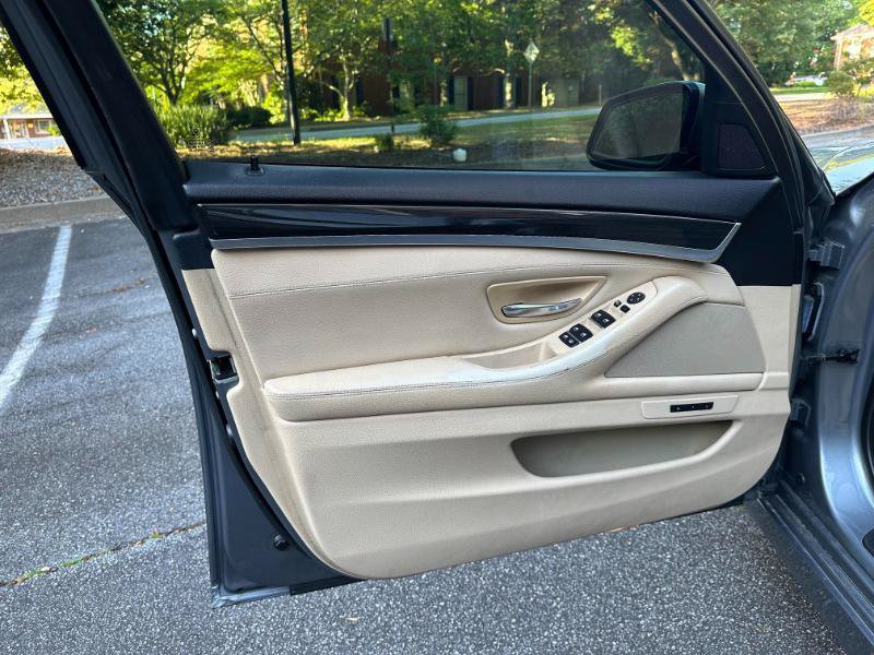 Used 2011 BMW 535i xDrive Sedan AWD/4WD image 23