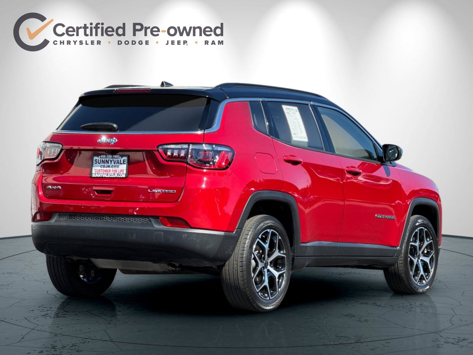 Used 2025 Jeep Compass Limited AWD/4WD image 4