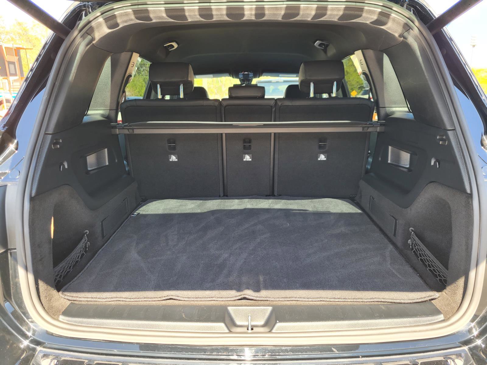 Used 2021 Mercedes-Benz GLB 250 4MATIC w/ Premium Package image 17