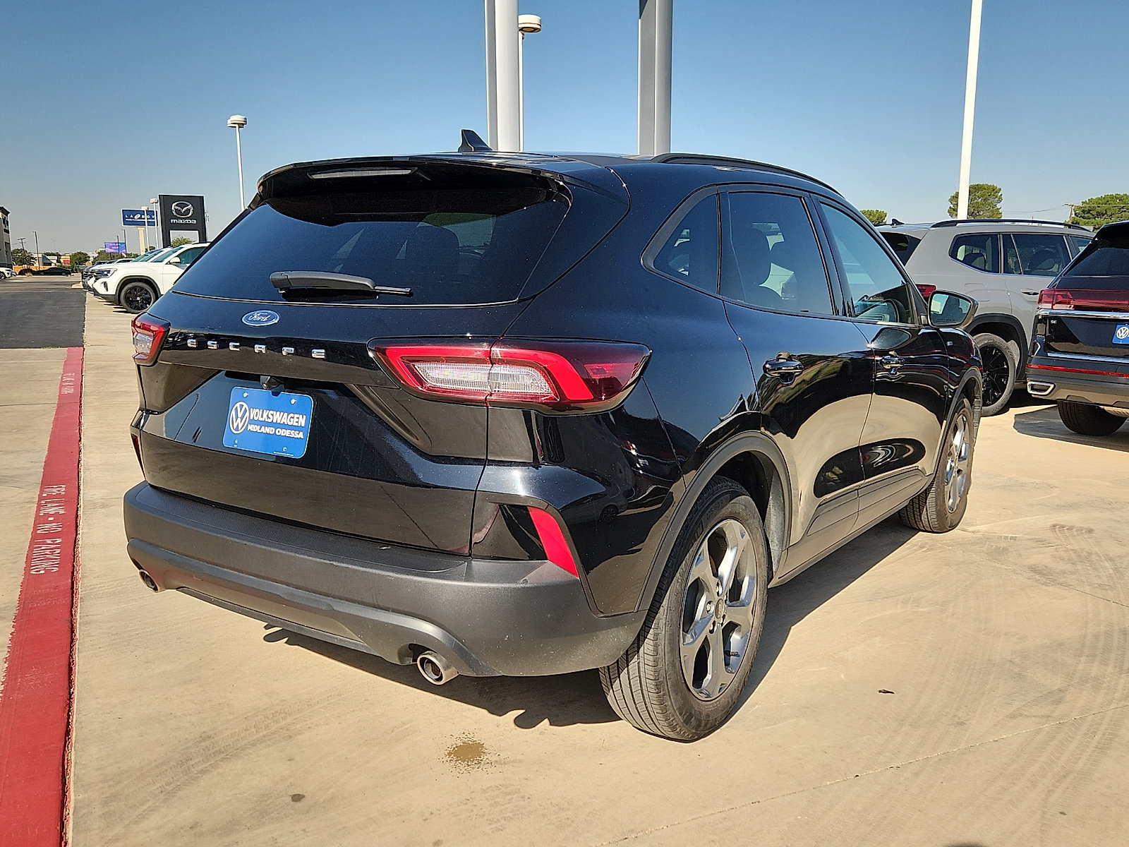 Used 2025 Ford Escape ST-Line FWD image 5