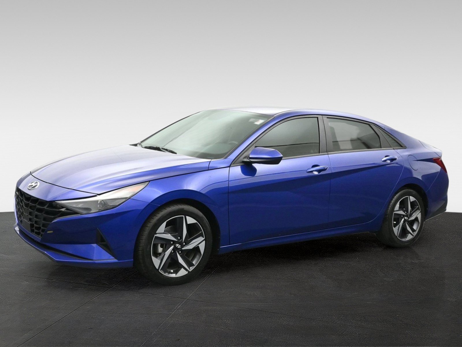 Used 2023 Hyundai Elantra SEL w/ Convenience Package FWD image 8