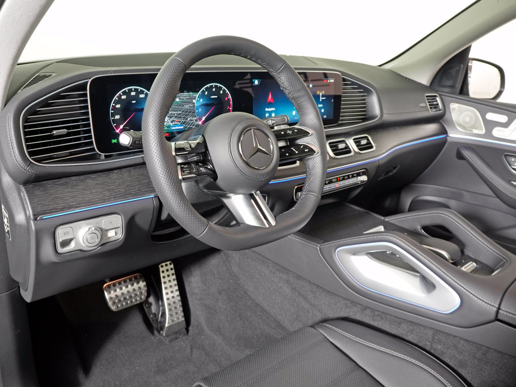 Certified 2026 Mercedes-Benz GLS 450 4MATIC image 11