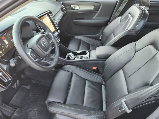 Used 2022 Volvo XC40 T5 Inscription AWD/4WD image 11