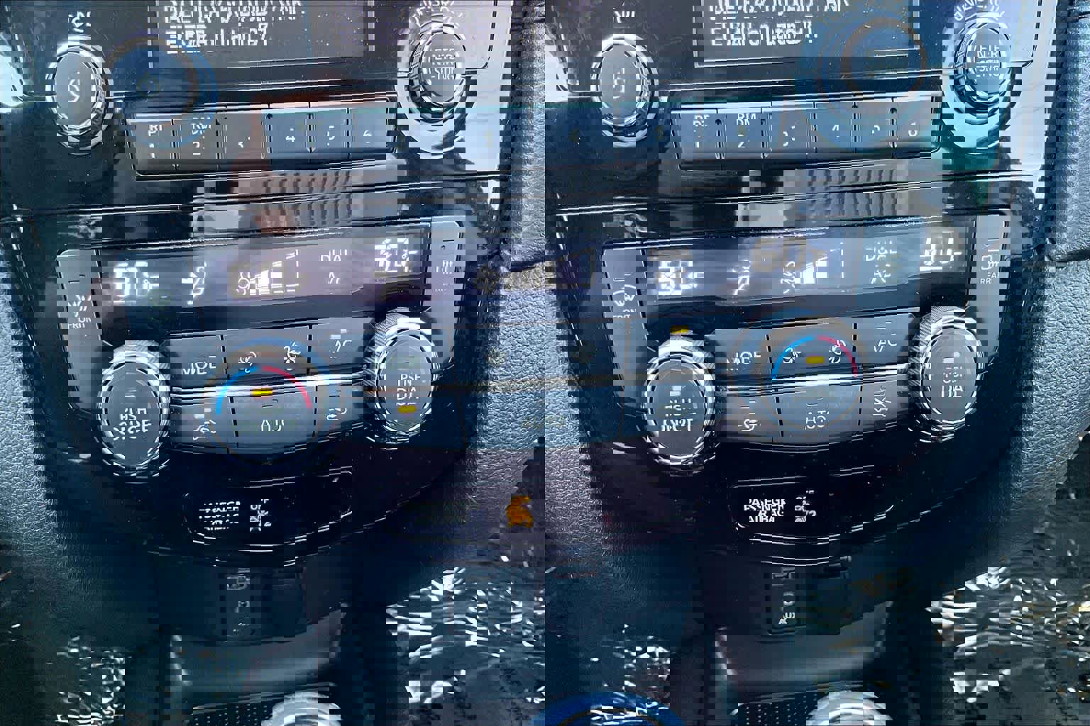 Used 2017 Nissan Rogue SV w/ Midnight Edition Package image 32