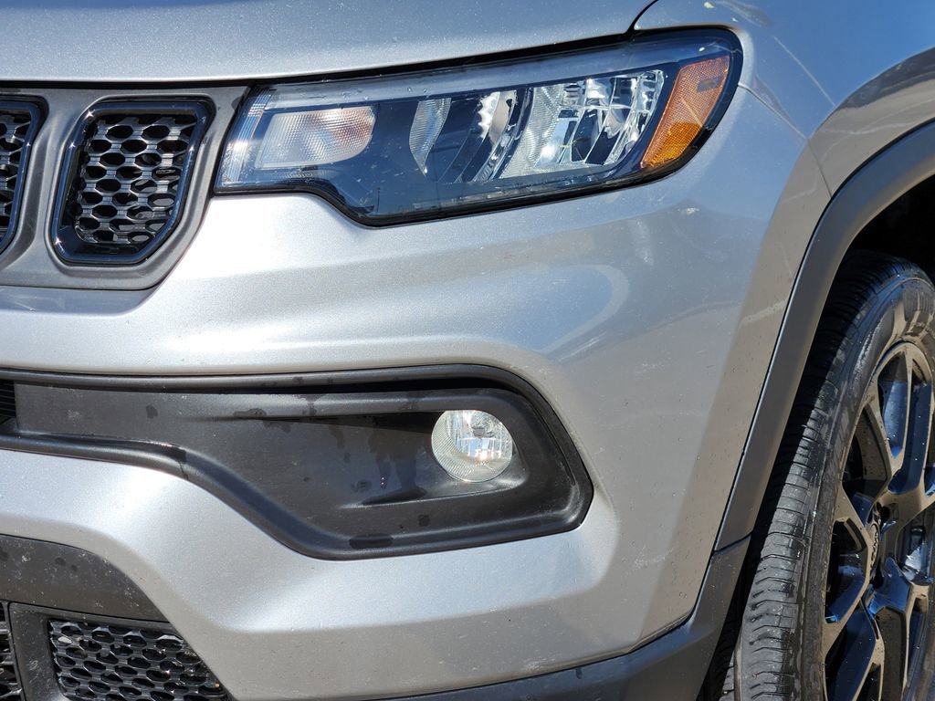 Used 2024 Jeep Compass Latitude w/ Convenience Group image 13