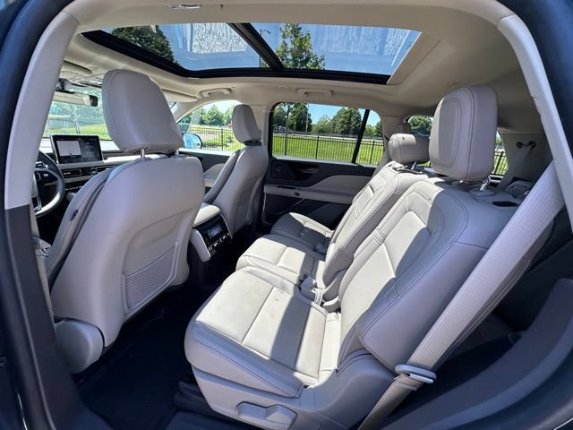 Used 2022 Lincoln Aviator Reserve w/ Elements Package Plus AWD/4WD image 17