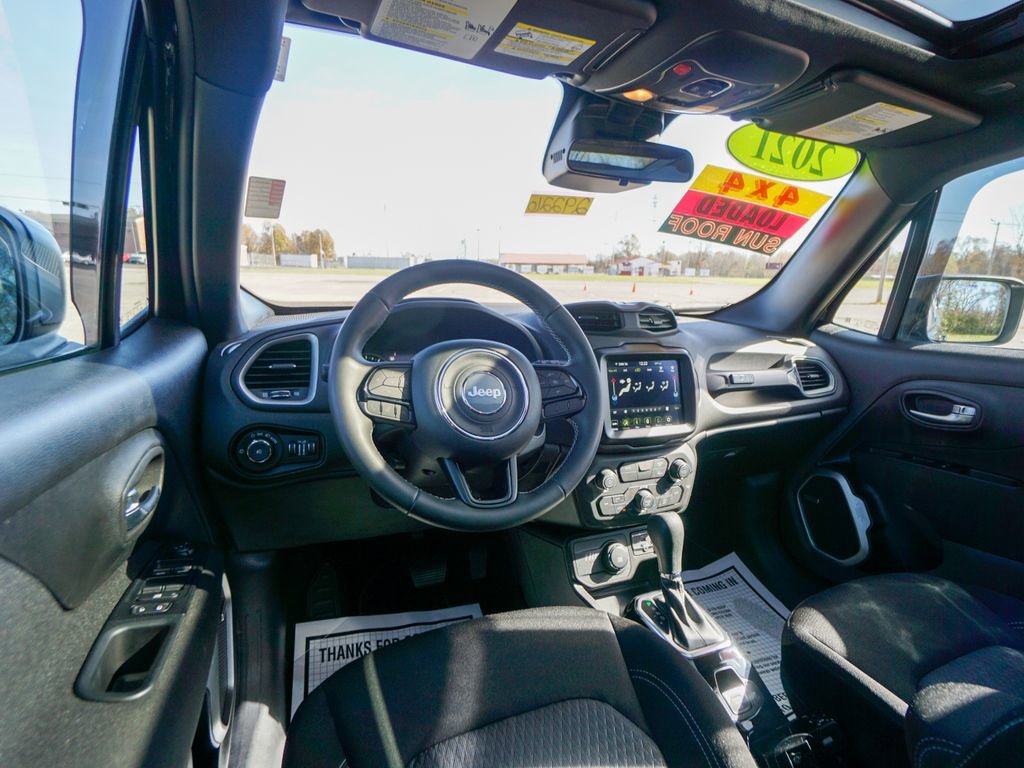 Used 2021 Jeep Renegade Latitude w/ Sun & Sound Group image 13