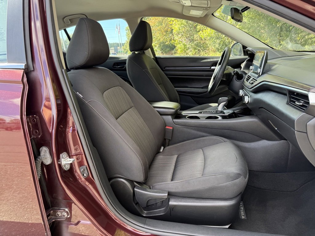 Used 2024 Nissan Altima 2.5 SV image 21