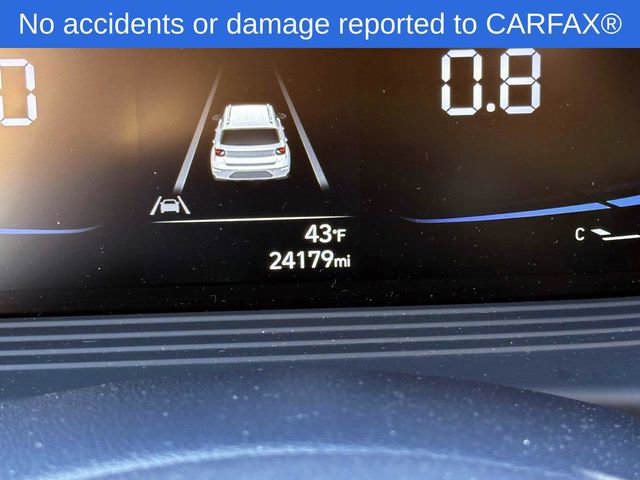 Used 2023 Hyundai Venue Limited image 20