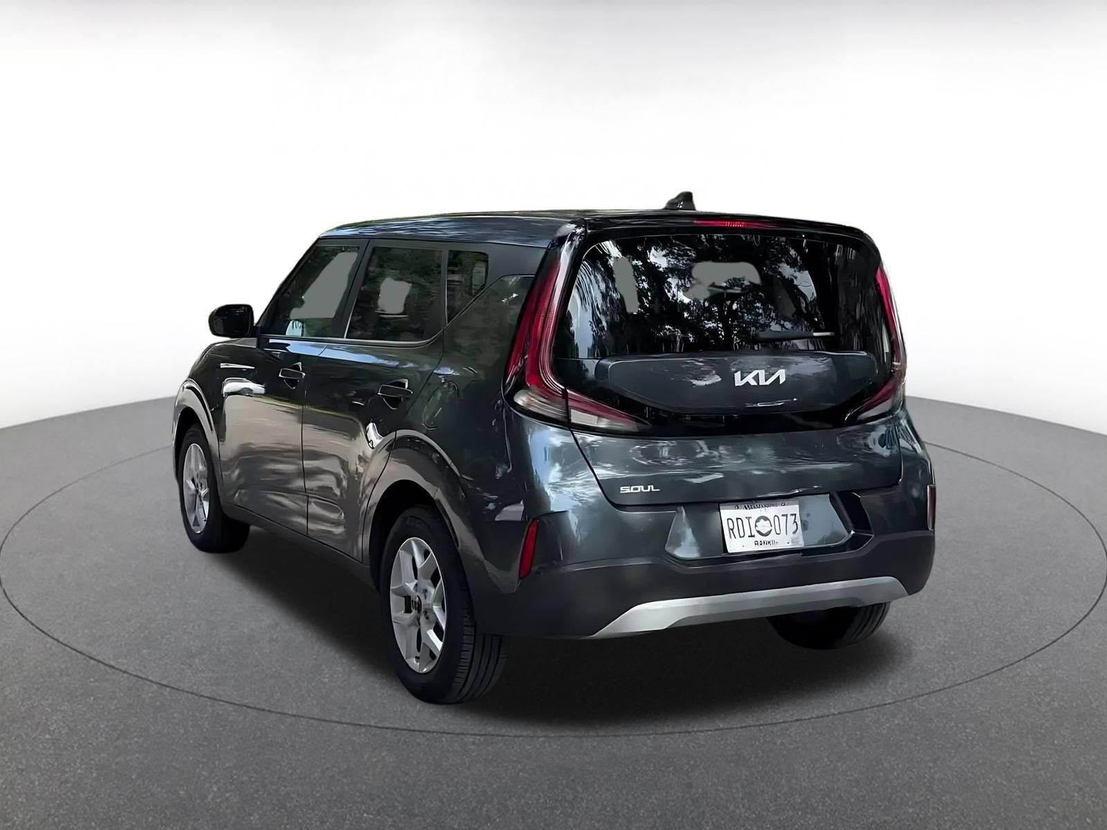 Used 2025 Kia Soul LX w/ LX Technology Package FWD image 10