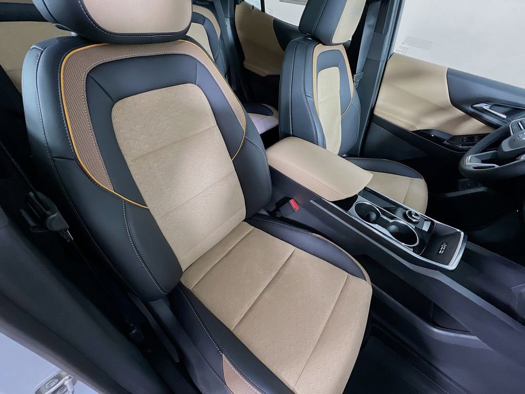 New 2026 Chevrolet Equinox ACTIV w/ Safety and Technology Package image 27