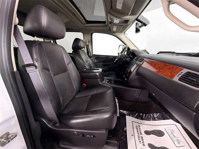 Used 2014 GMC Sierra 3500 SLT w/ SLT Convenience Package image 24