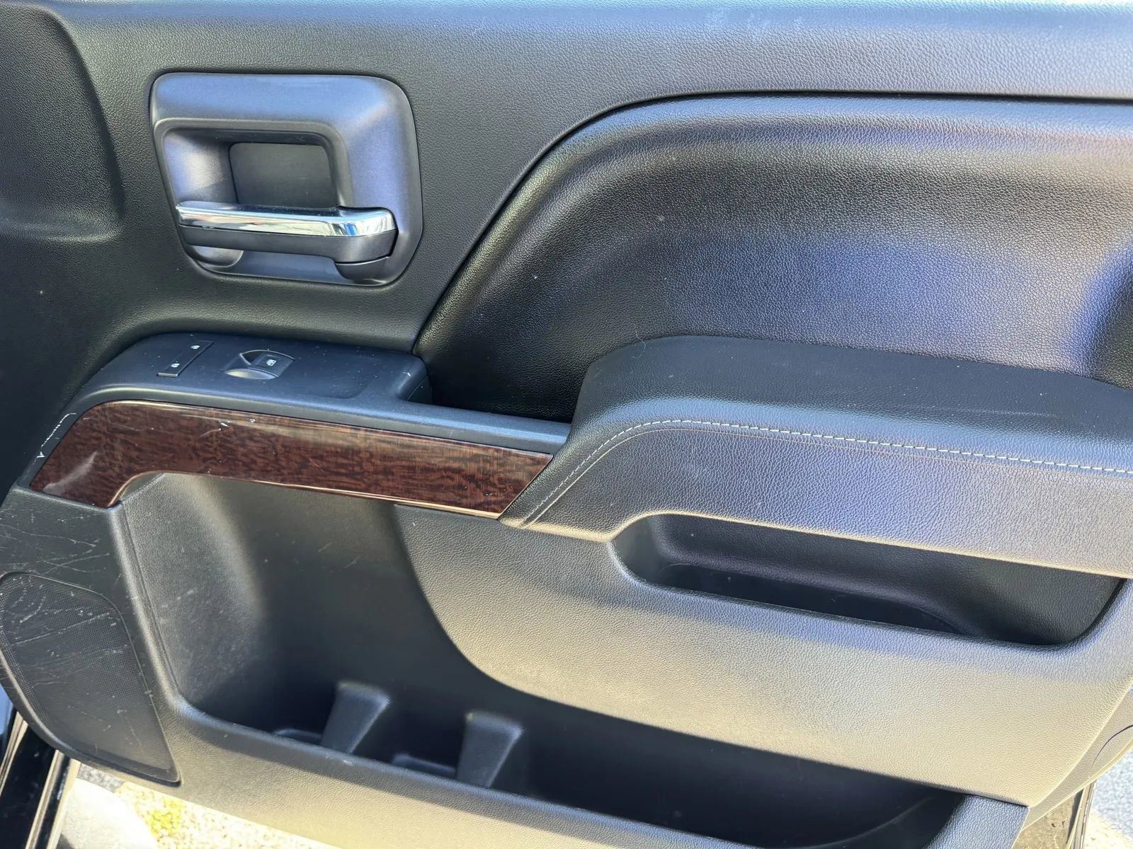 Used 2017 GMC Sierra 1500 SLE image 7