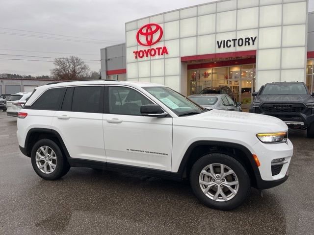 Used 2023 Jeep Grand Cherokee Limited image 7