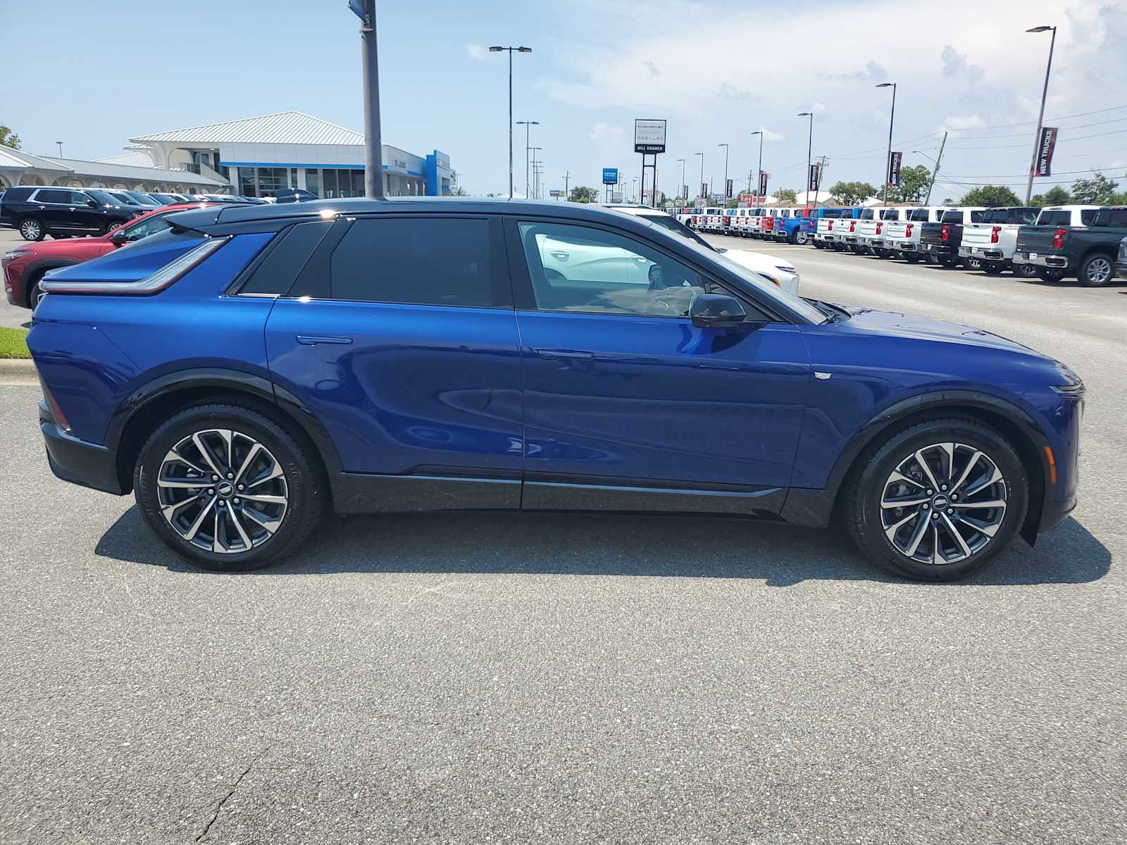 New 2025 Cadillac Lyriq Sport image 7