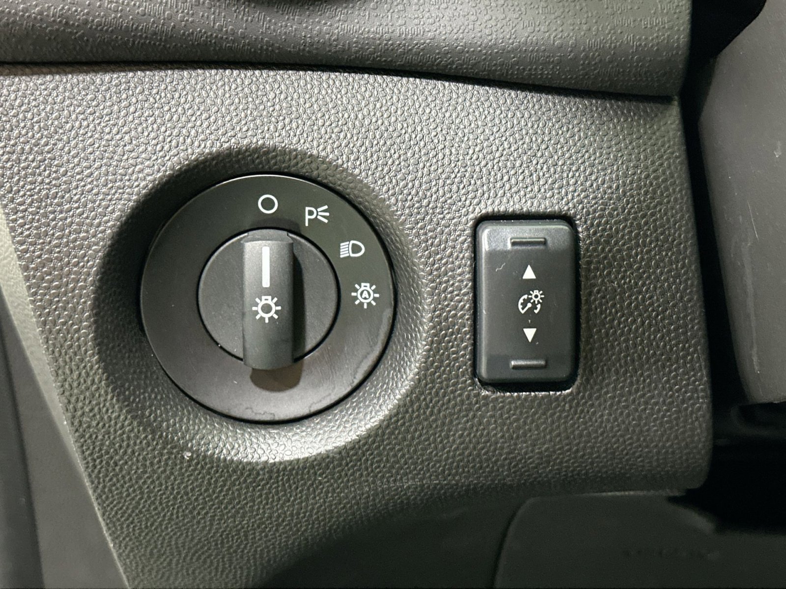 Used 2019 Ford Fiesta SE image 18