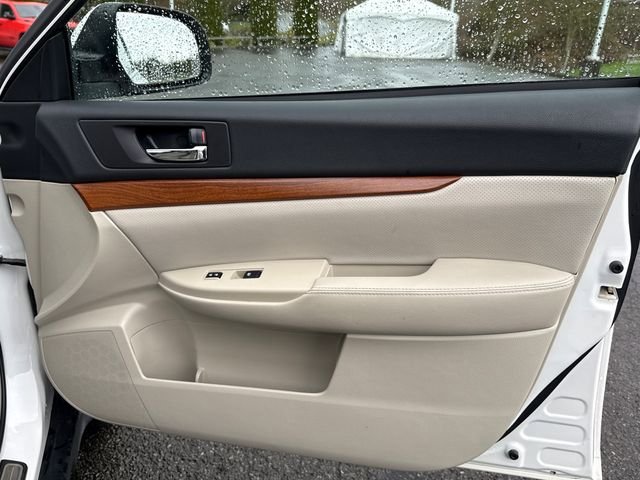 Used 2014 Subaru Outback 3.6R Limited image 24