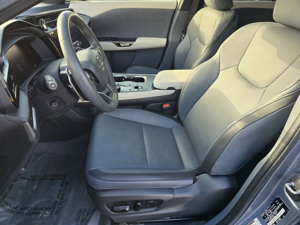 Used 2023 Lexus RZ 450e Premium image 34