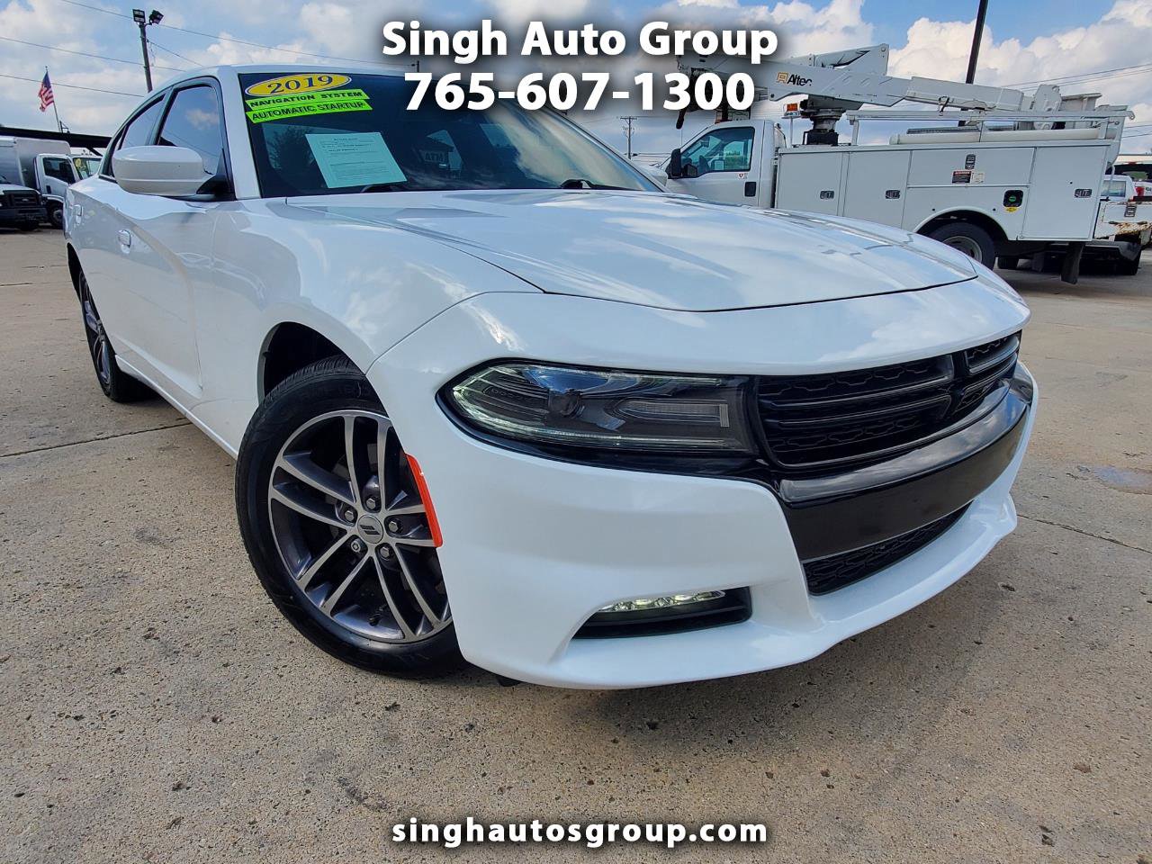 Used 2019 Dodge Charger SXT w/ Cold Weather Package image 1