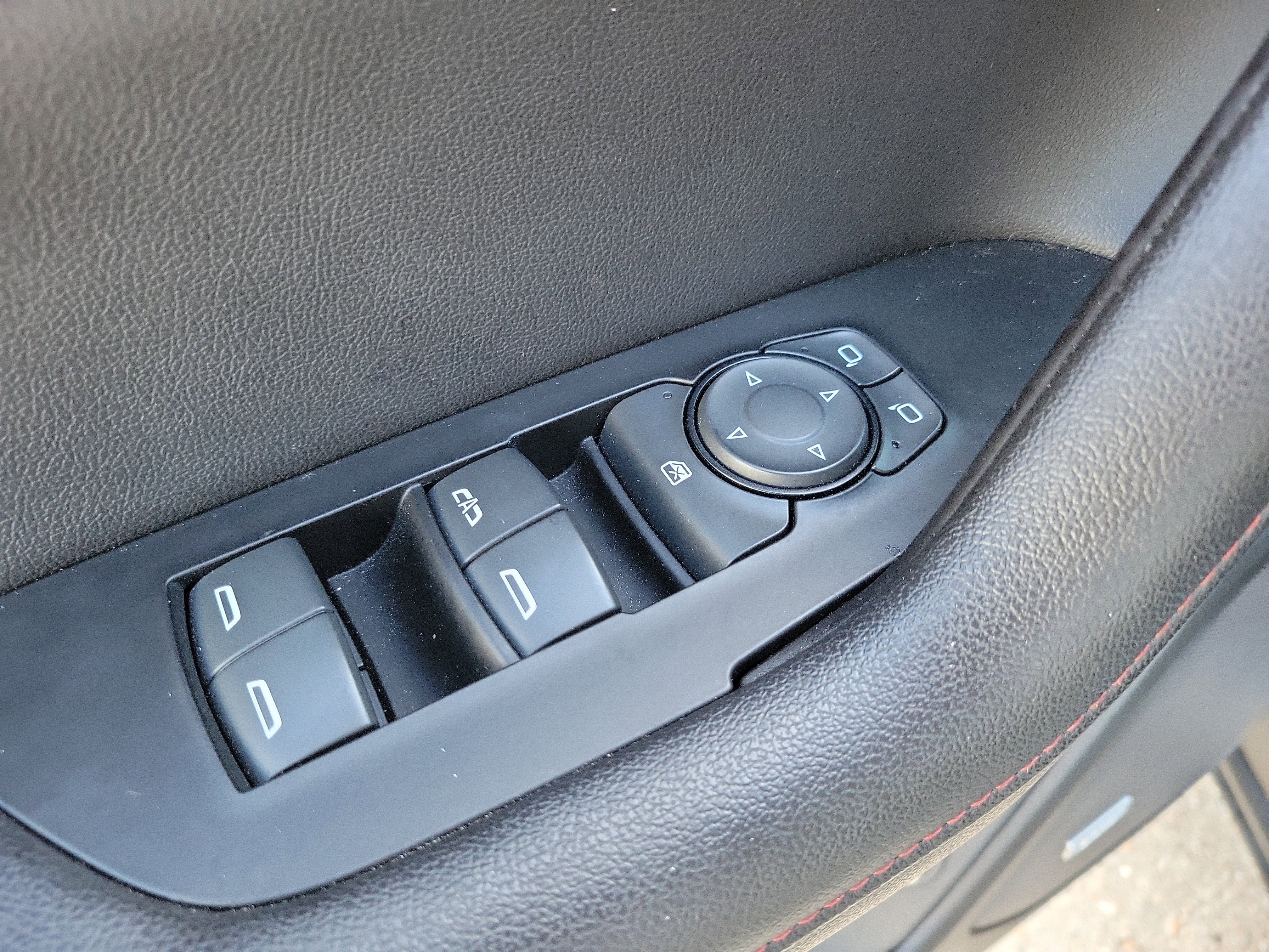 Used 2023 Chevrolet Blazer RS w/ Driver Confidence II Package FWD image 23