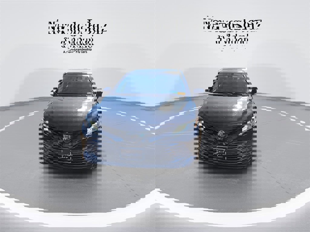 Used 2018 Toyota Camry XLE w/ Driver Assist Package image 3