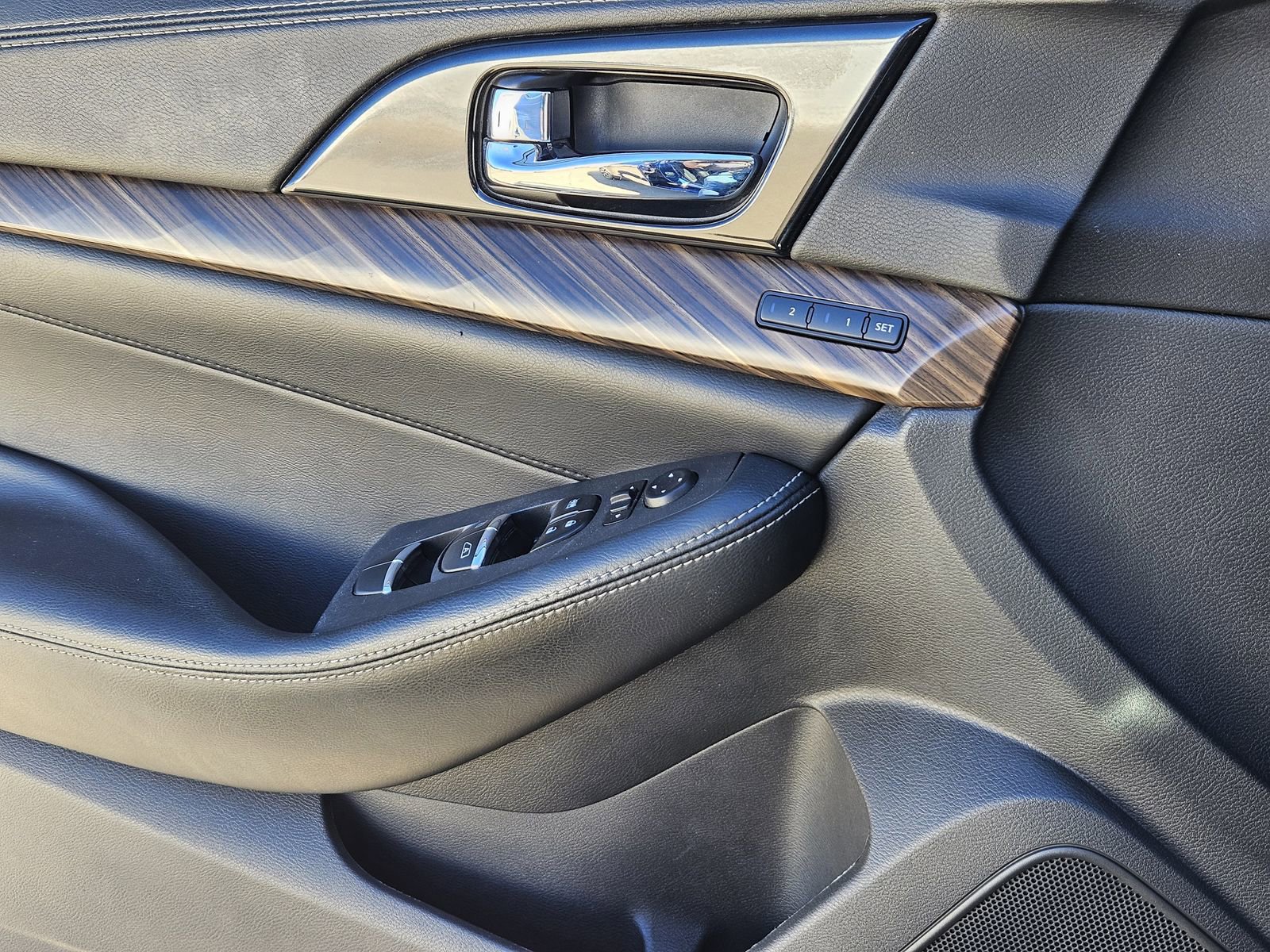 Used 2018 Nissan Maxima Platinum image 30