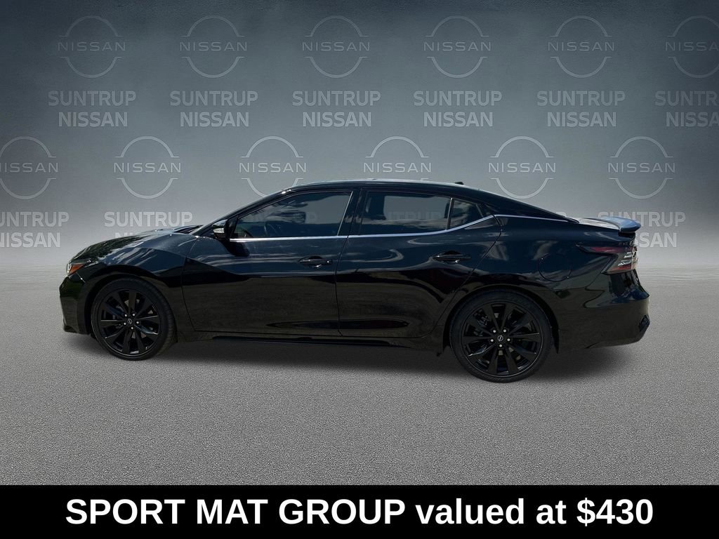 Used 2023 Nissan Maxima SR w/ Sport Mat Group FWD image 2