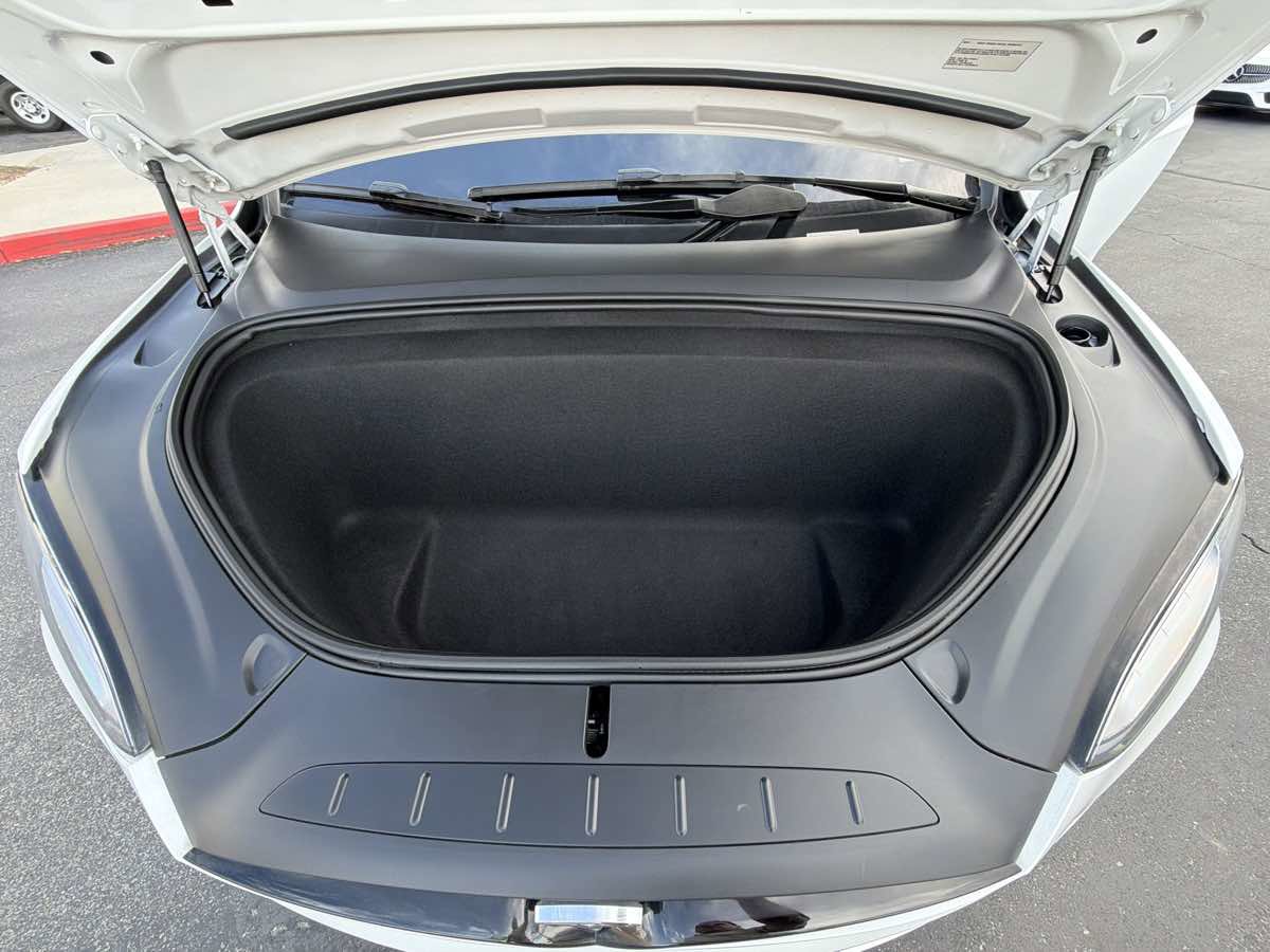 Used 2023 Tesla Model X AWD/4WD image 37