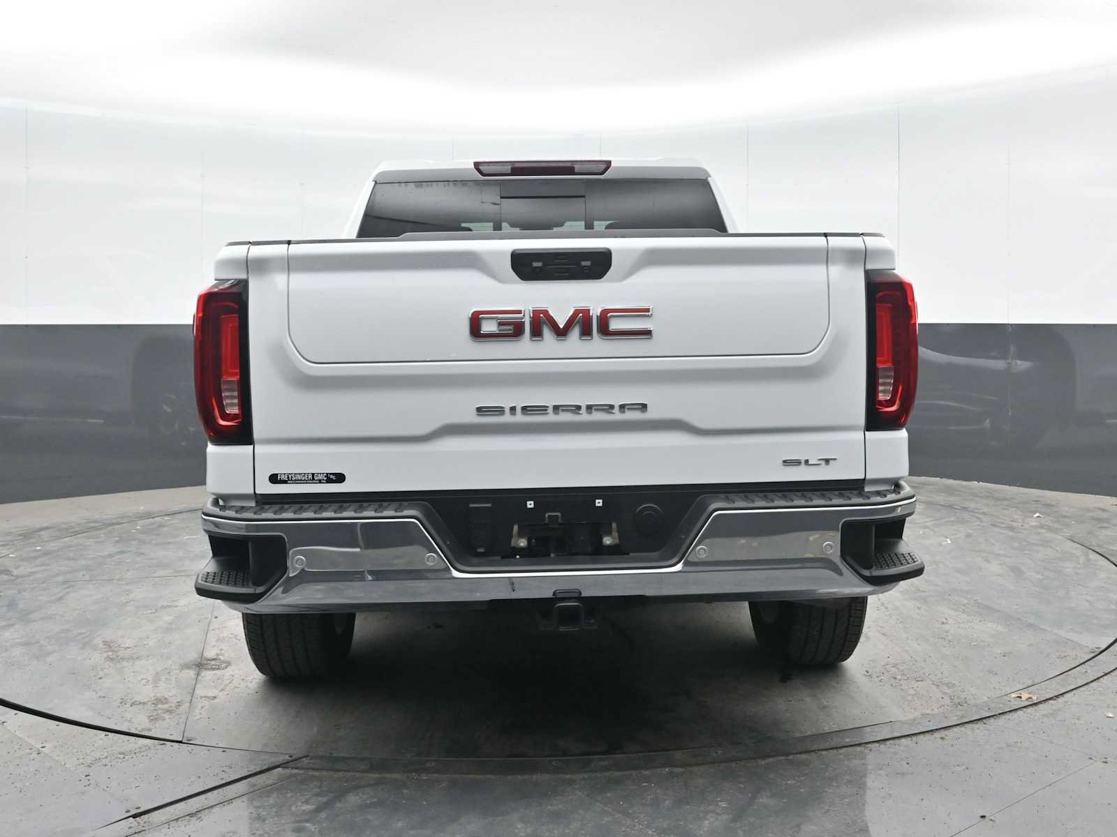 Used 2024 GMC Sierra 1500 SLT w/ SLT Premium Plus Package AWD/4WD image 11