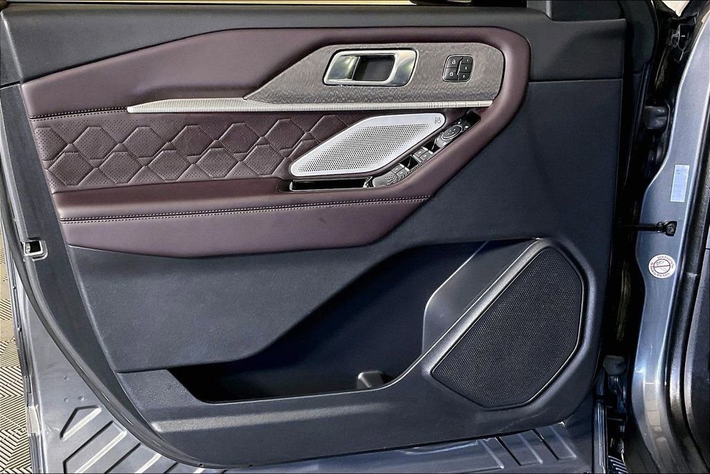 Used 2025 Ford Explorer Platinum w/ LUX Leather Package image 25