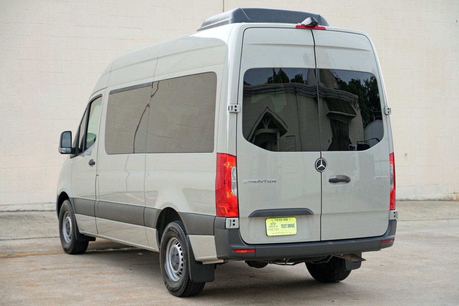 Used 2022 Mercedes-Benz Sprinter 2500 image 43